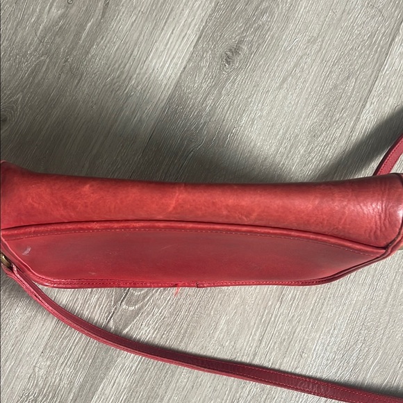 Vintage Coach Red Leather City Shoulder Bag - Picture 9 of 9
